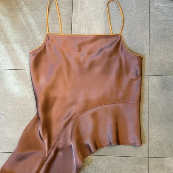 Helmut Lang Asymmetrical Brown Satin Sleeveless Blouse - Picture 5 of 12